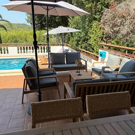Villa La Fincad4 Entre Plages Et Foret Son Parc